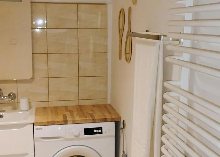 U Latarnika Przy Cichej 9 *